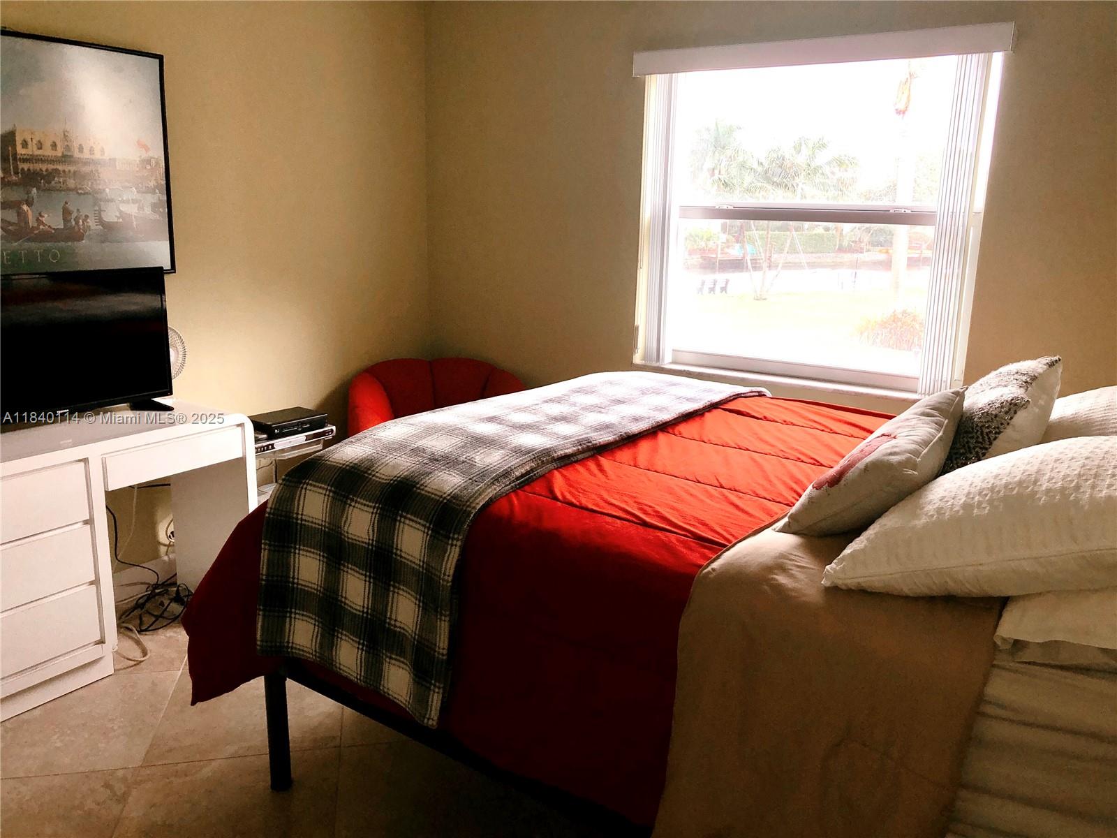 RIVER SHORES CONDO - Residential