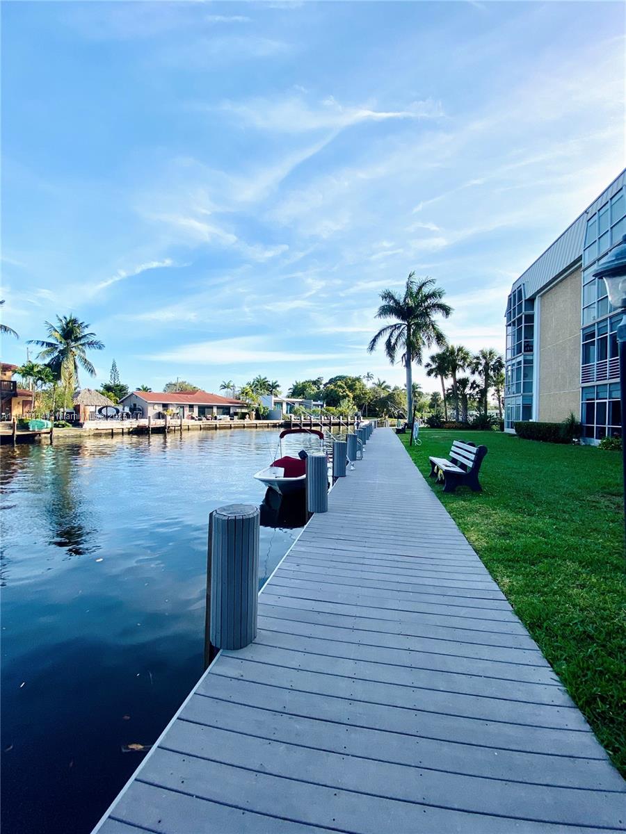 RIVER SHORES CONDO - Residential