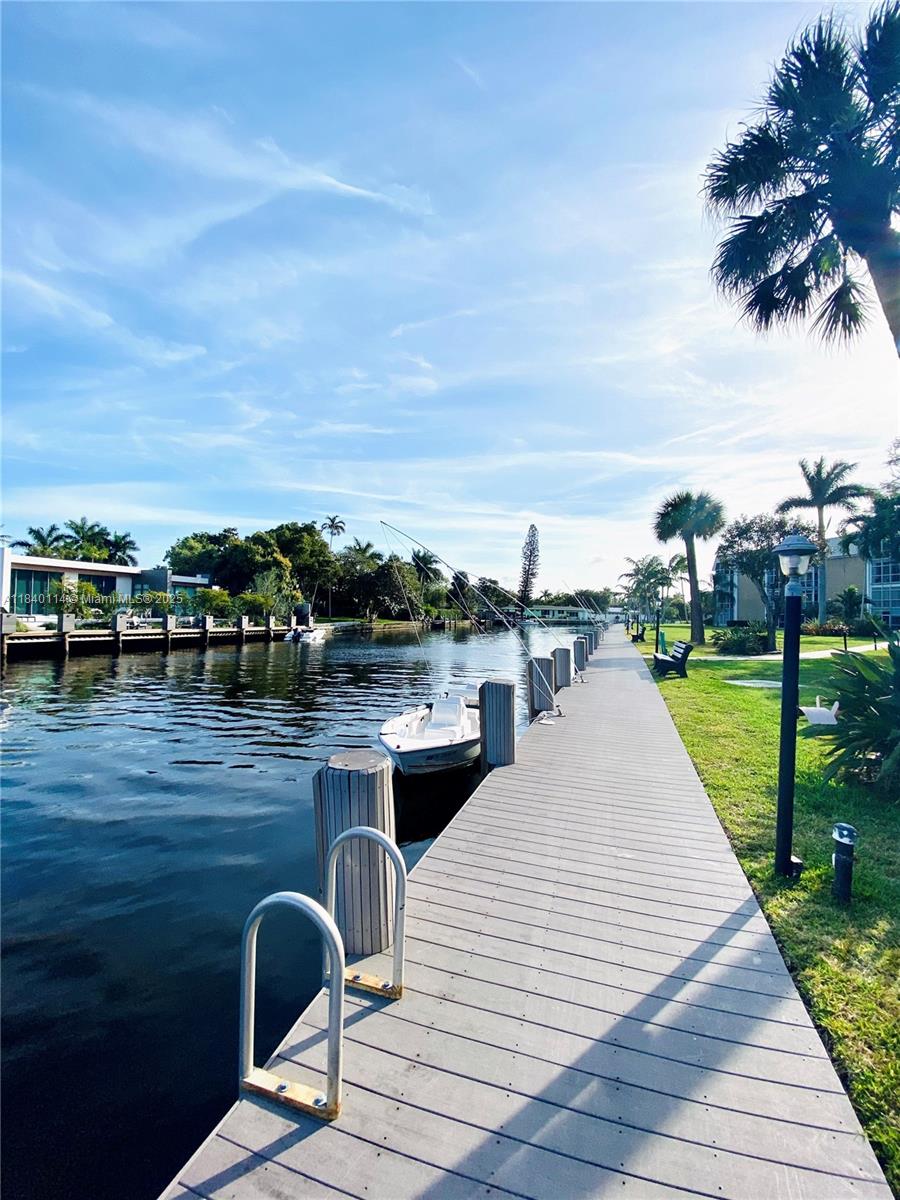 RIVER SHORES CONDO - Residential