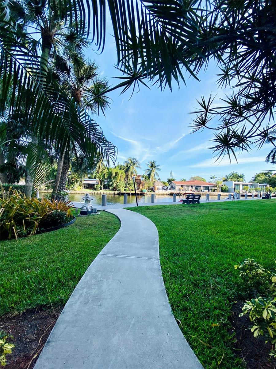 RIVER SHORES CONDO - Residential