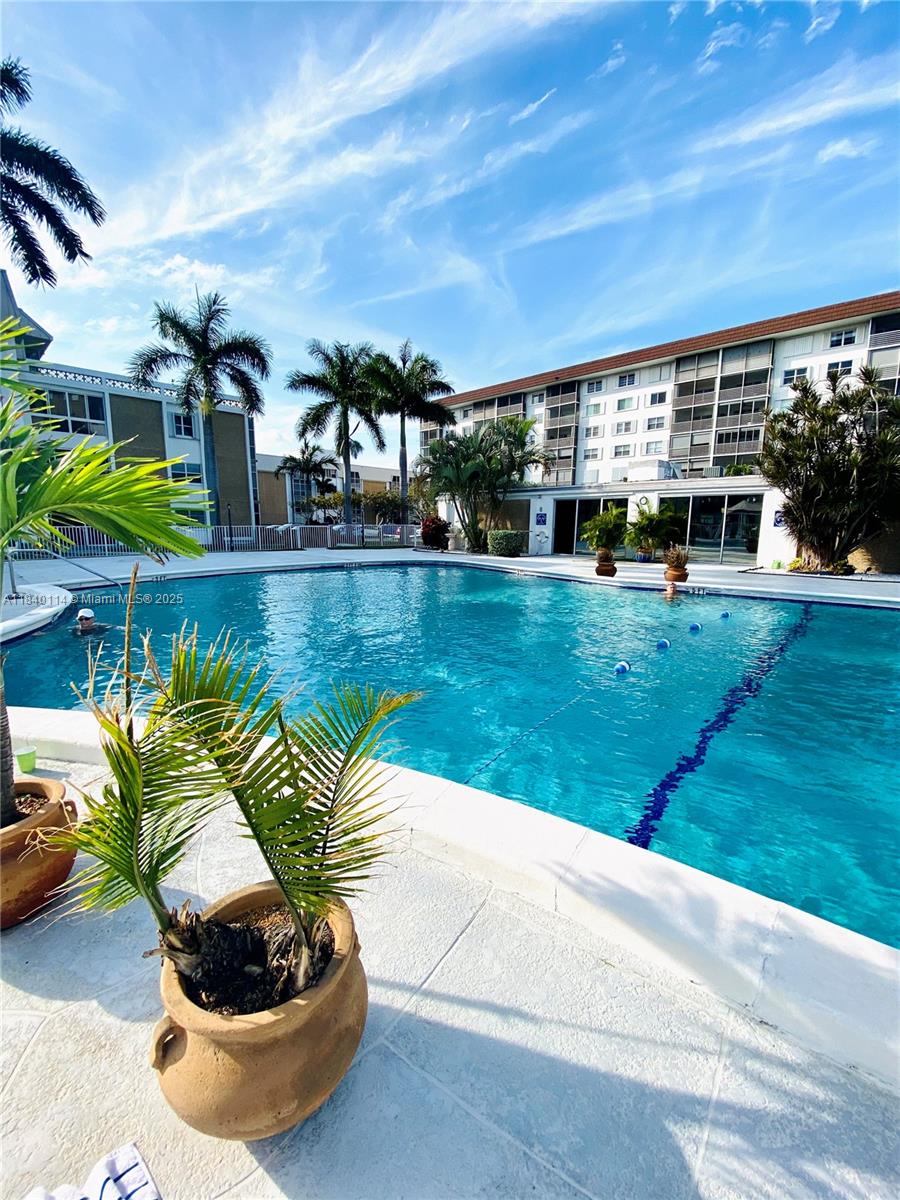 RIVER SHORES CONDO - Residential