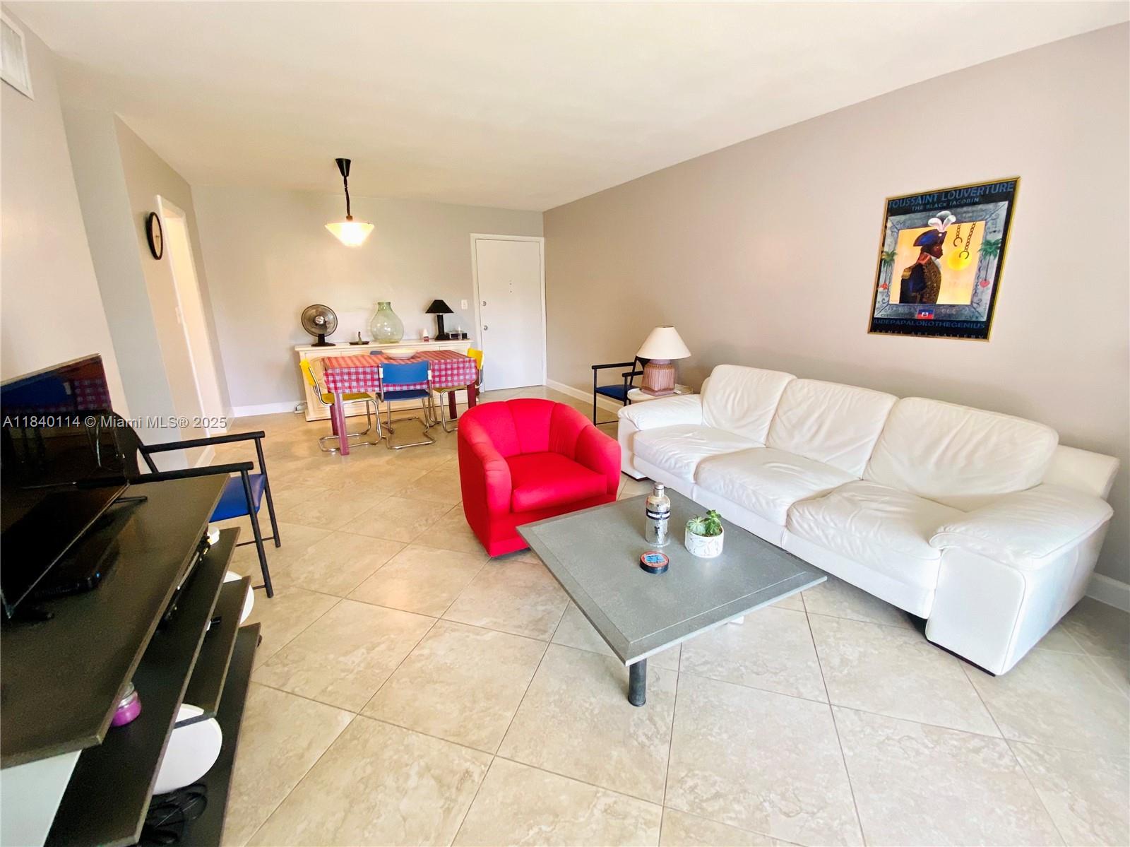 2990 NE 16th Ave 204