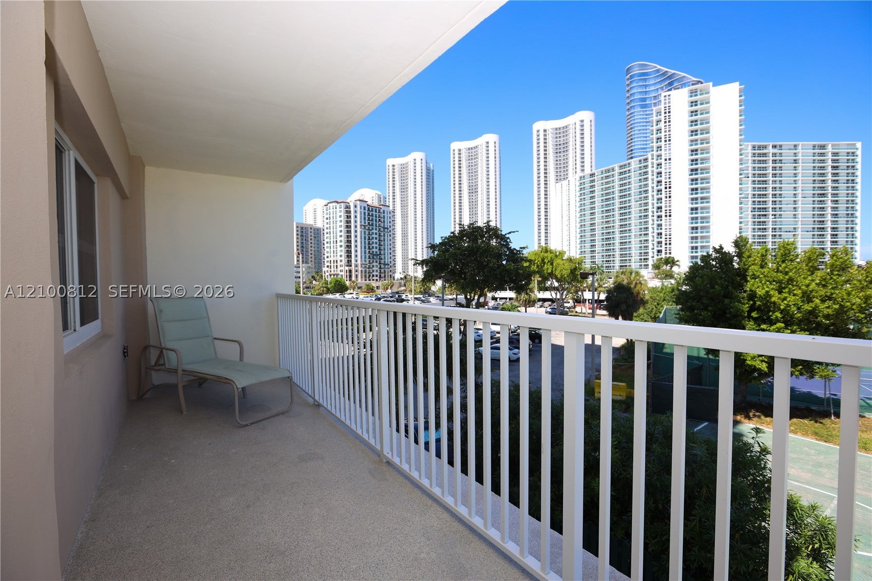 View photos, virtual tours, details... 300 Bayview Dr 216