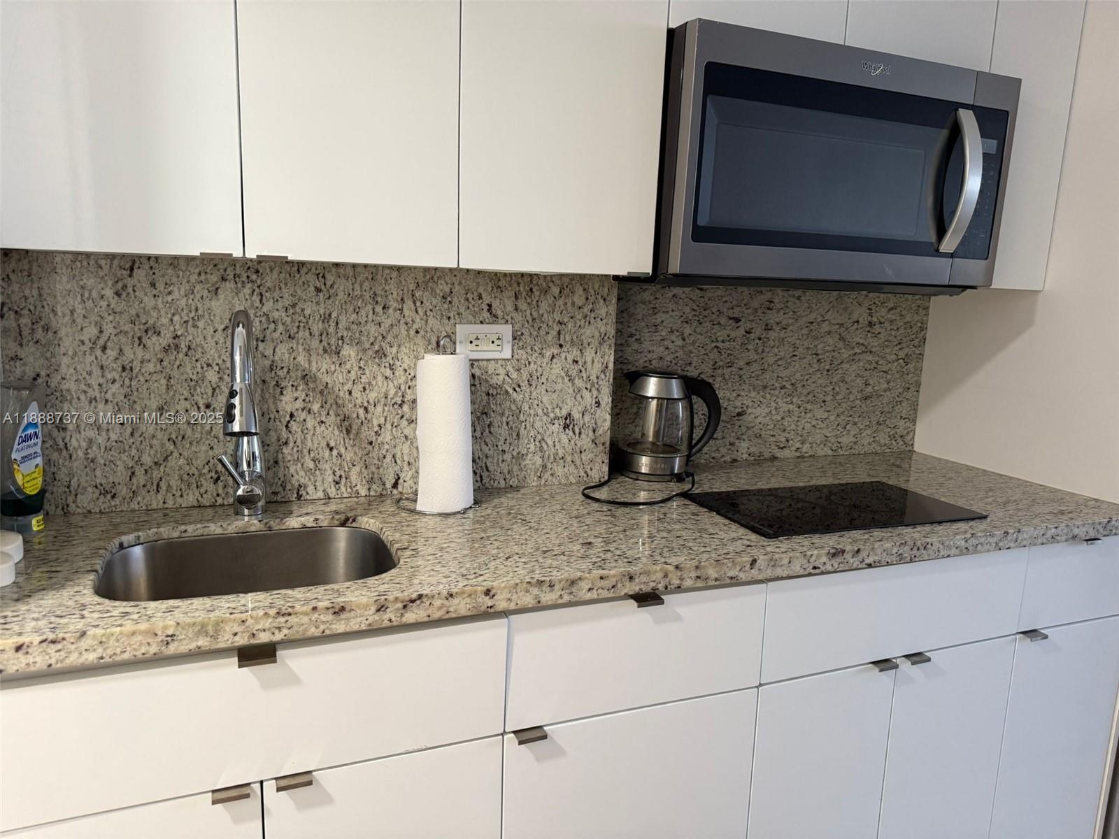 THE AVENTURA BEACH CLUB C - Residential Lease
