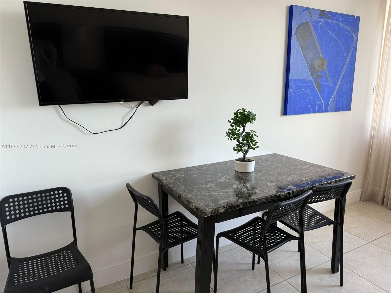 THE AVENTURA BEACH CLUB C - Residential Lease