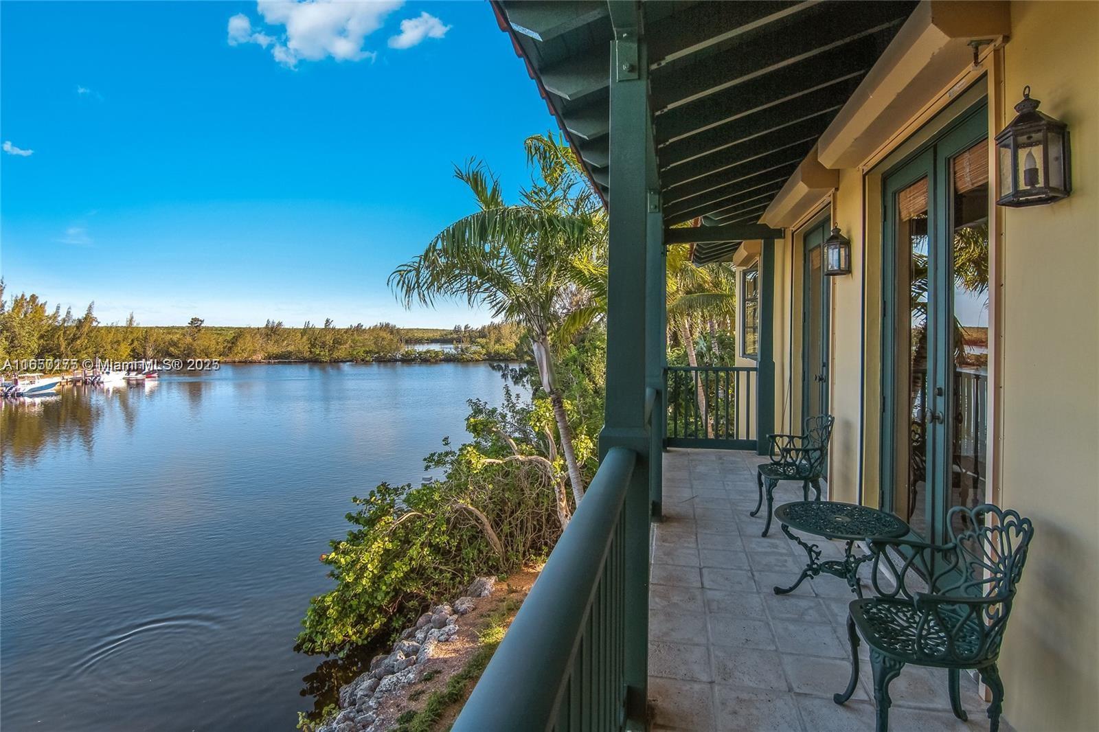 HAMMOCK OAKS HARBOR SEC 3 - Residential