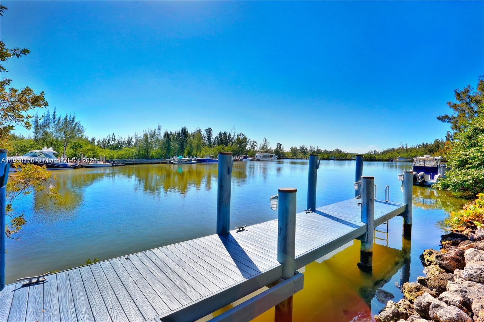 HAMMOCK OAKS HARBOR SEC 3 - Residential