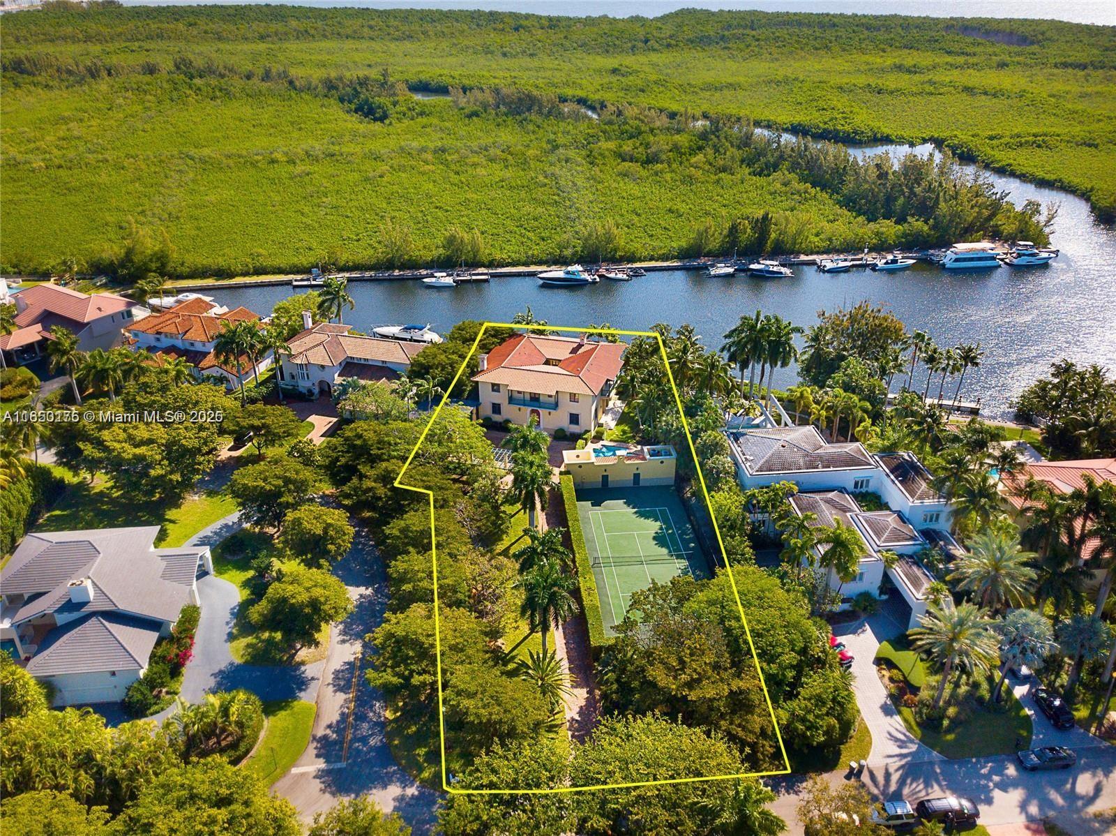 HAMMOCK OAKS HARBOR SEC 3 - Residential