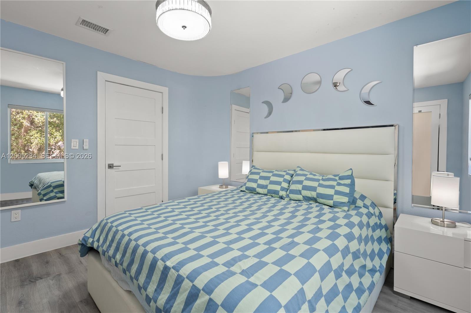 KINGS COVE - Residential