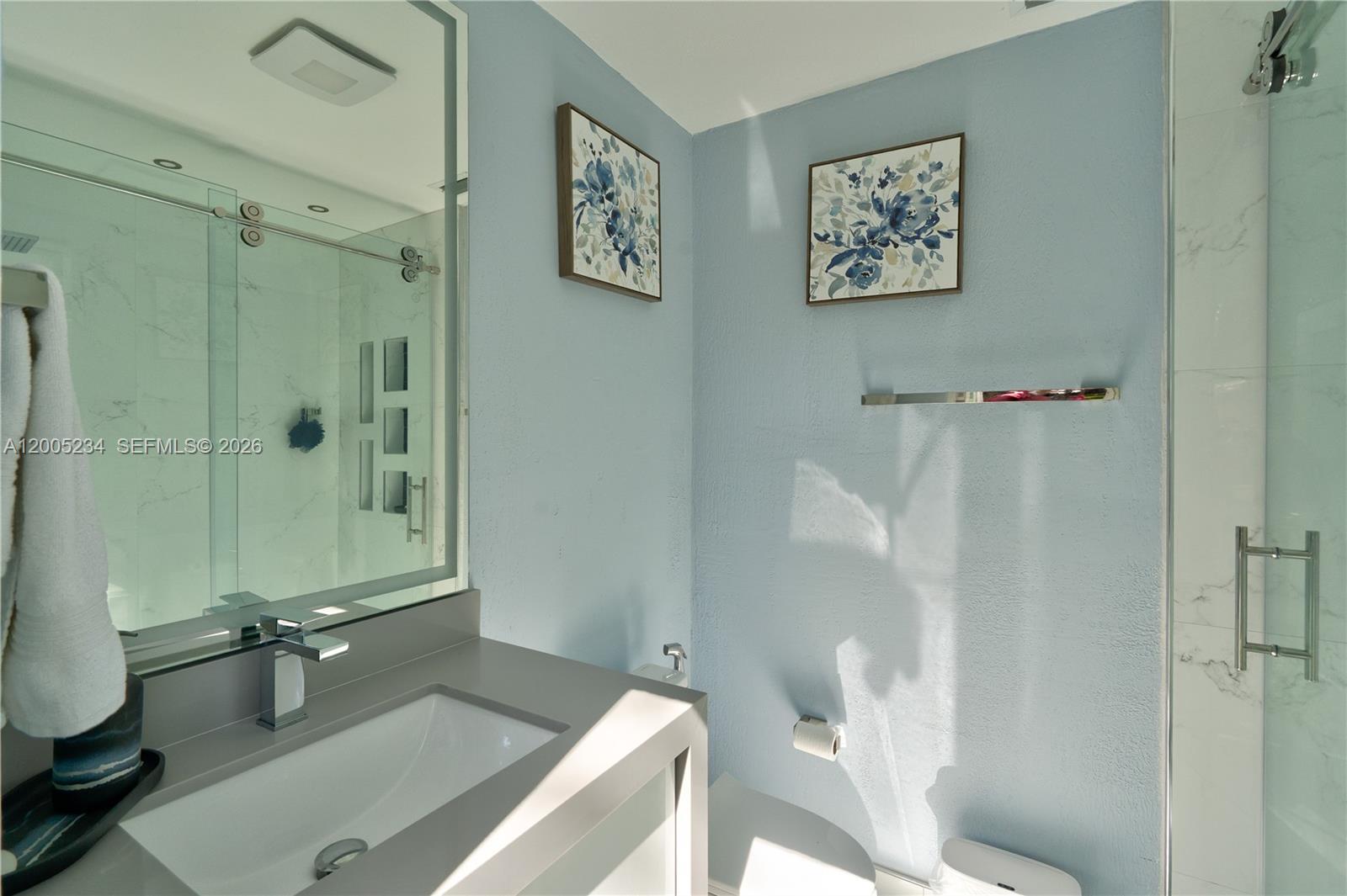 KINGS COVE - Residential