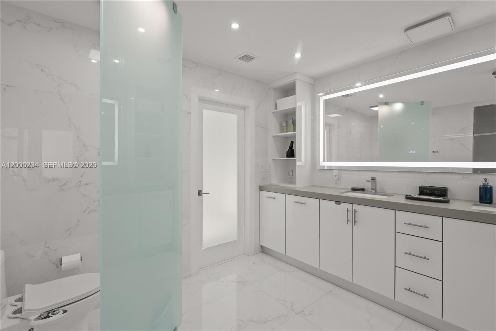 KINGS COVE - Residential