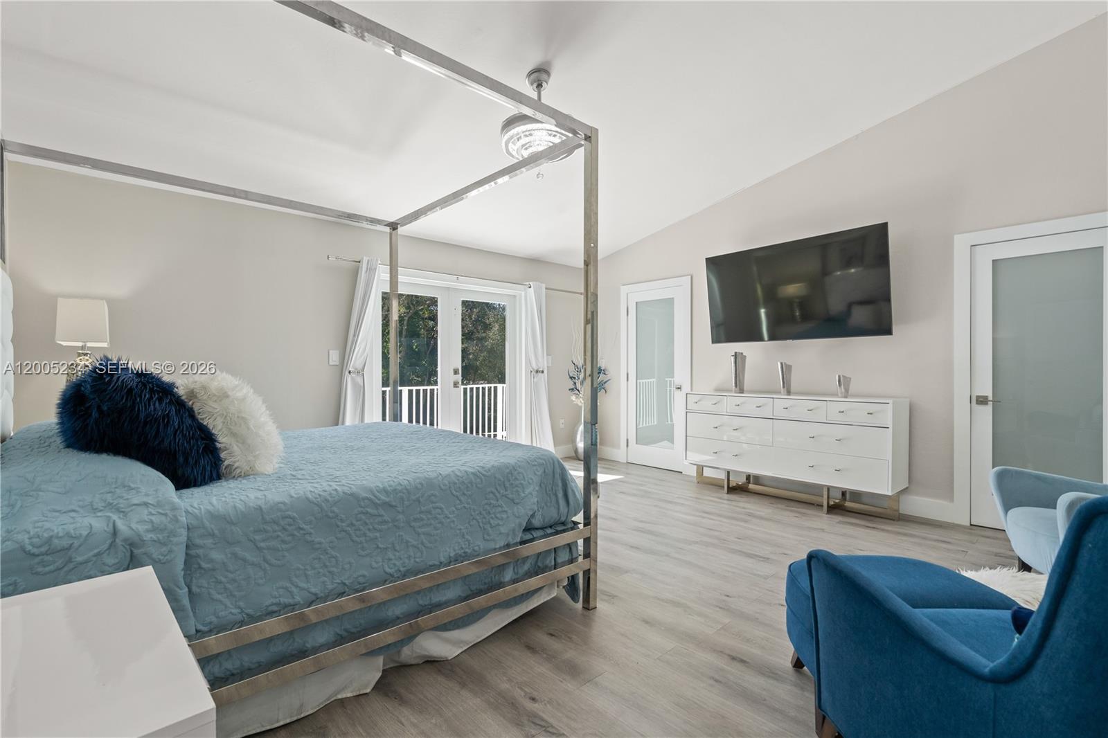 KINGS COVE - Residential