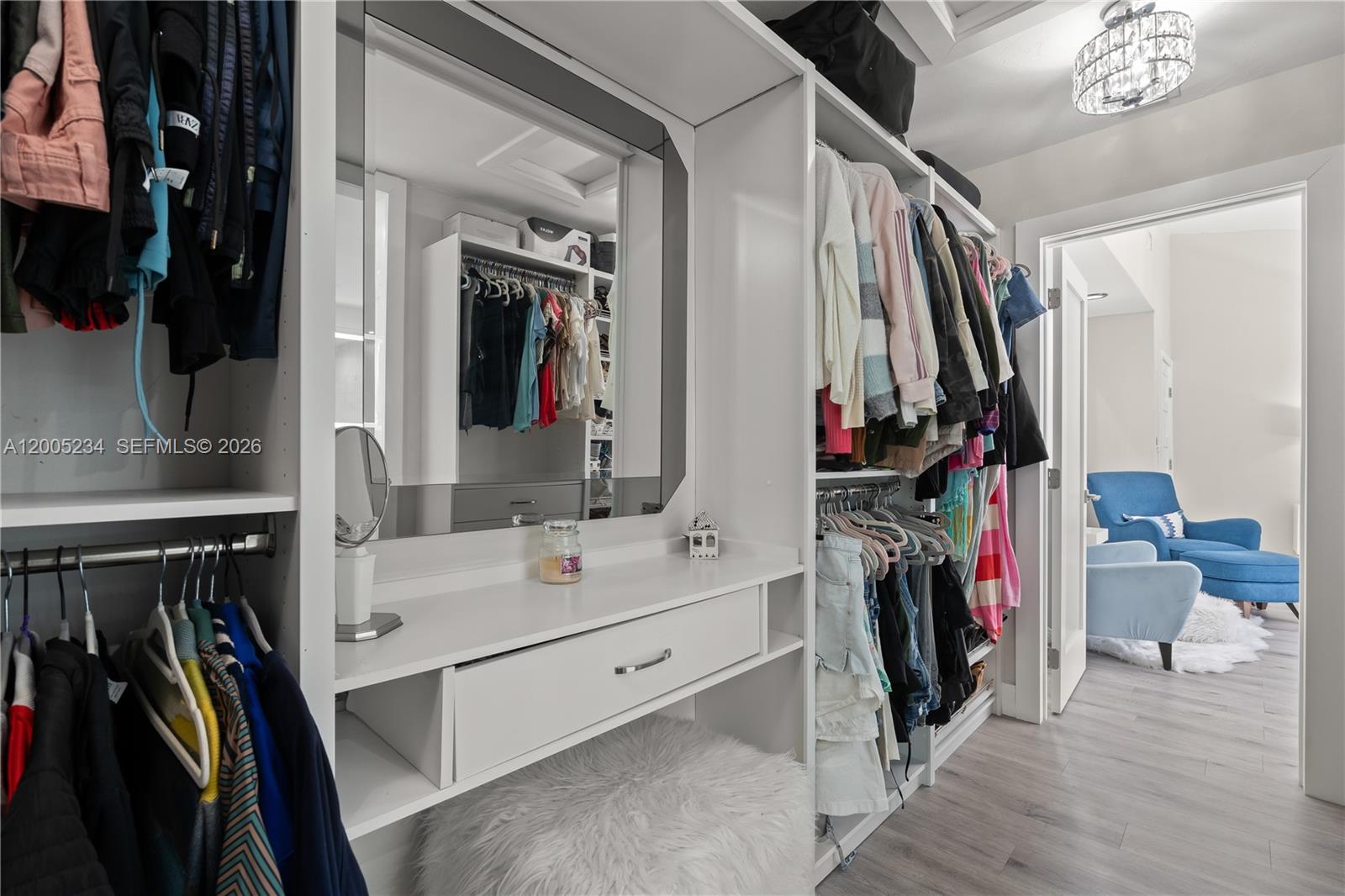 KINGS COVE - Residential