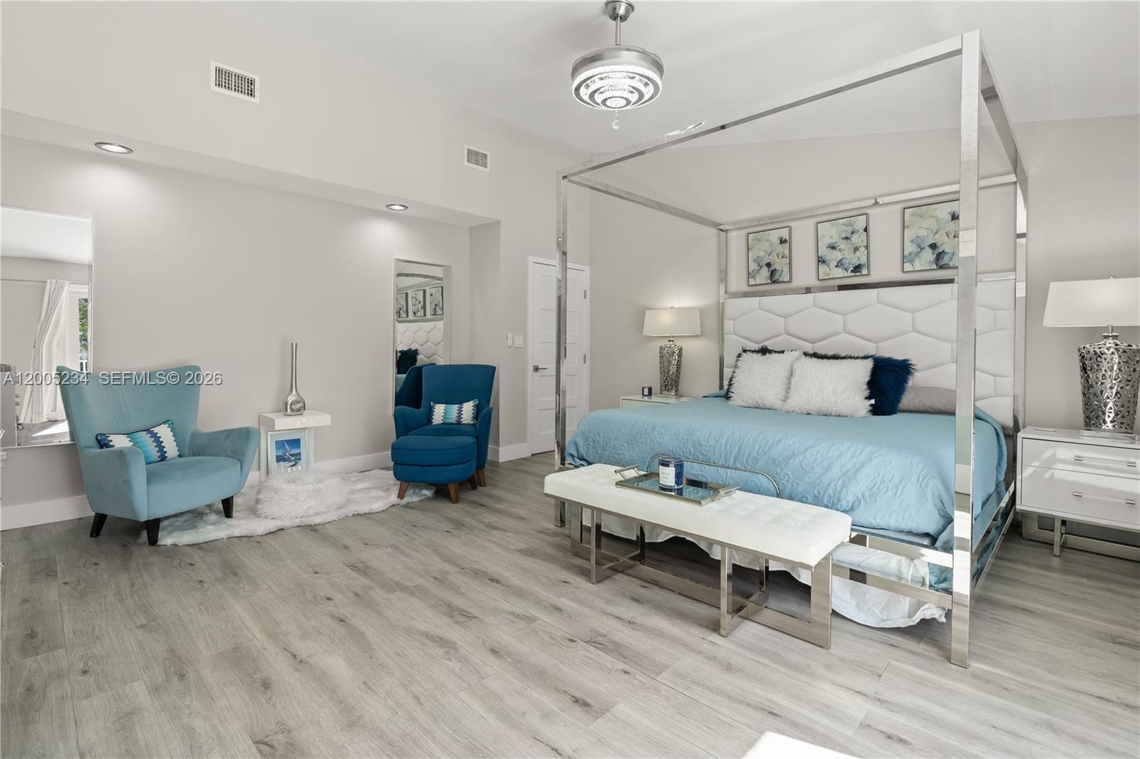 KINGS COVE - Residential