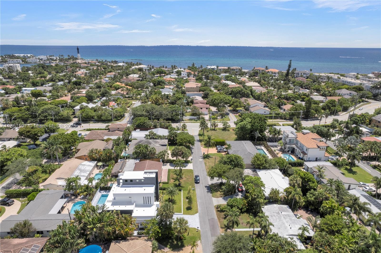 HILLSBORO SHORES SEC - Residential