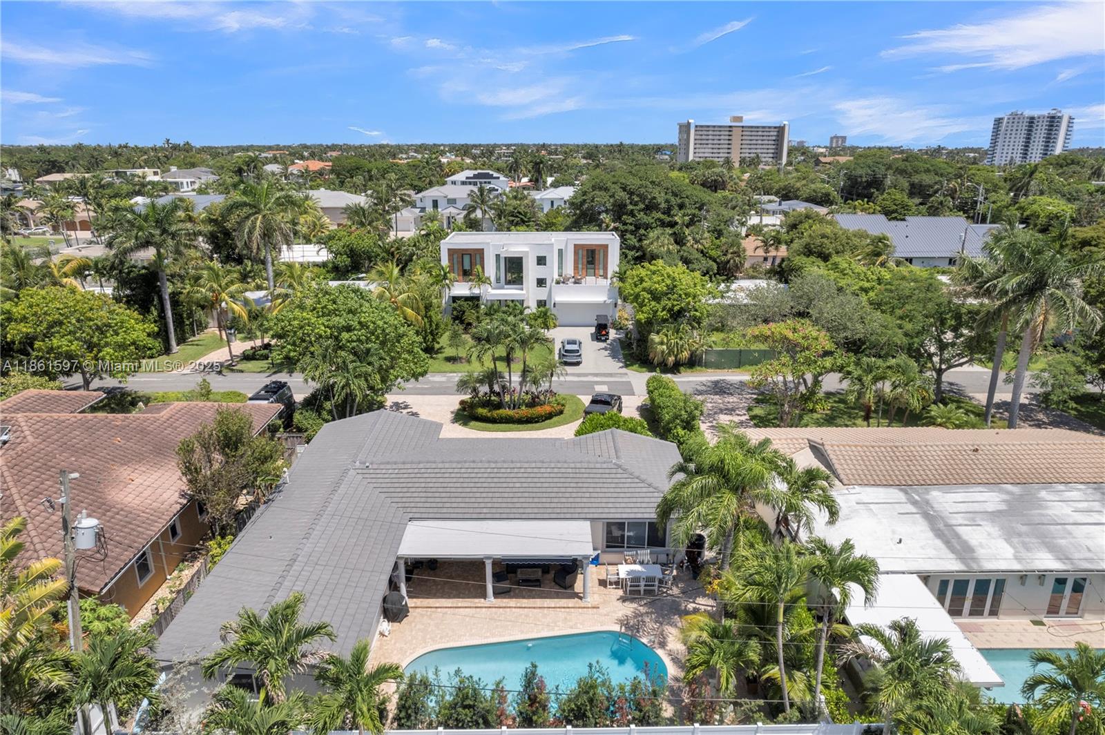 HILLSBORO SHORES SEC - Residential