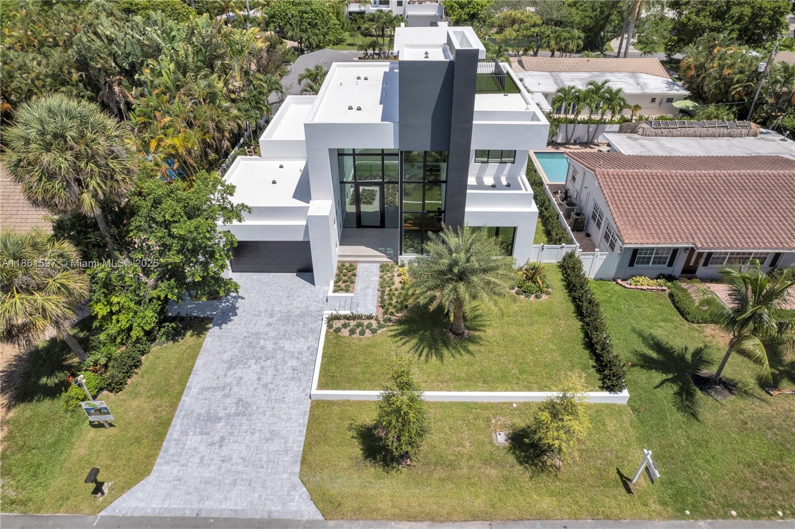 HILLSBORO SHORES SEC - Residential