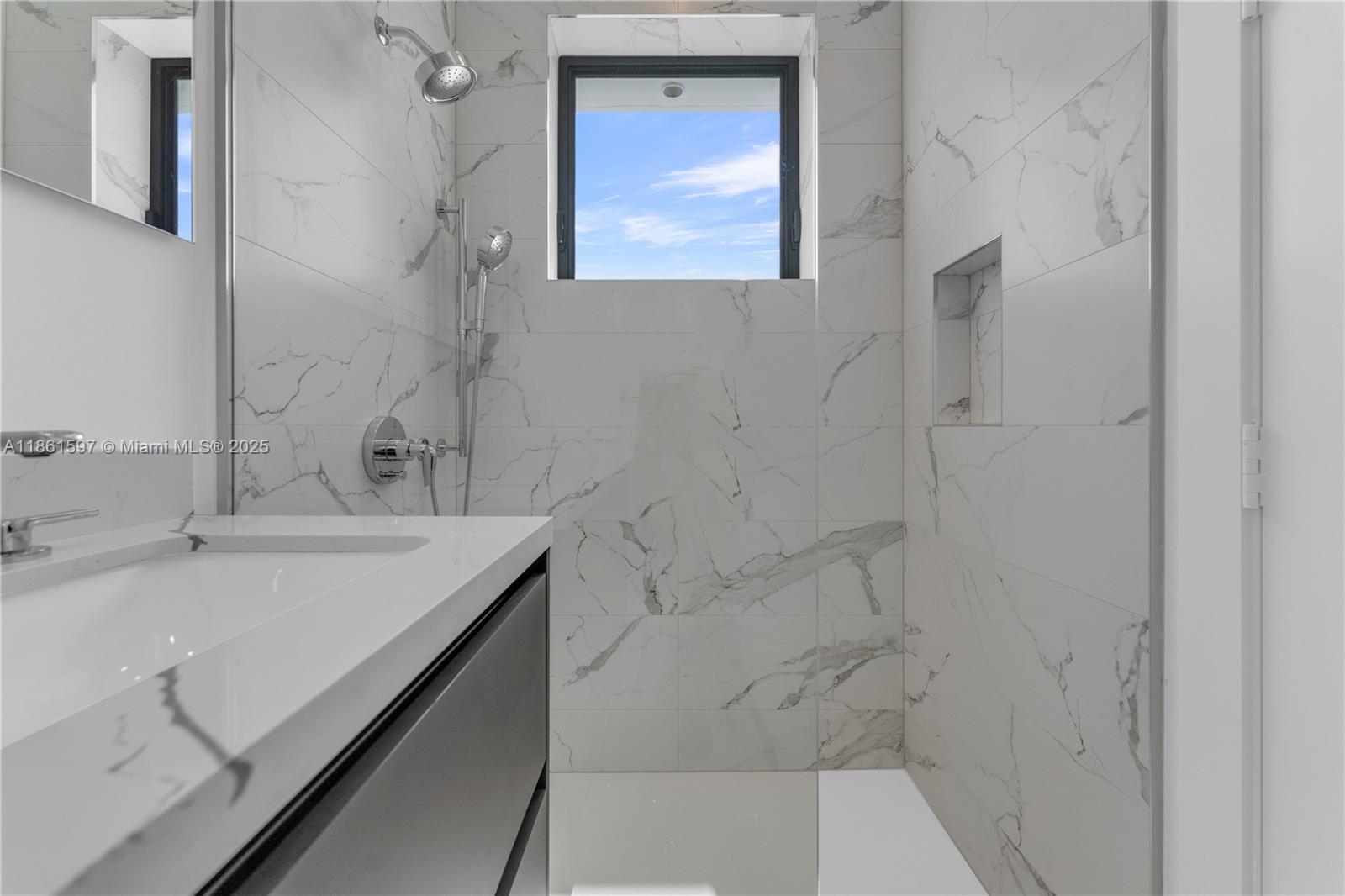 HILLSBORO SHORES SEC - Residential