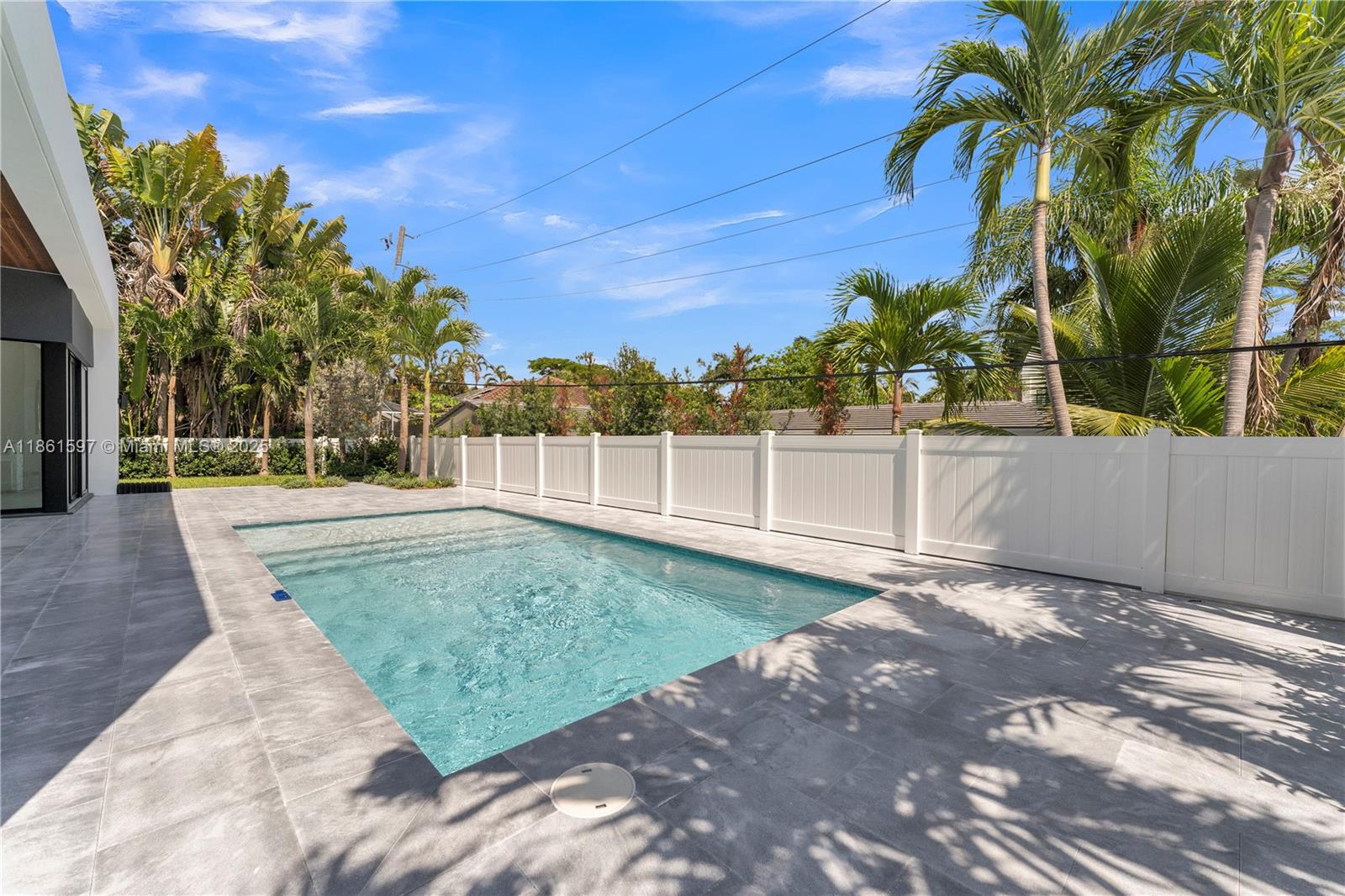 HILLSBORO SHORES SEC - Residential