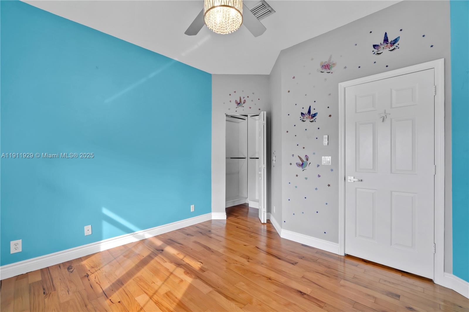 STIRLING DYKES PLAT - Residential Lease