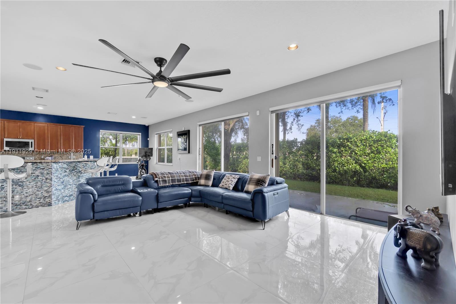 STIRLING DYKES PLAT - Residential Lease