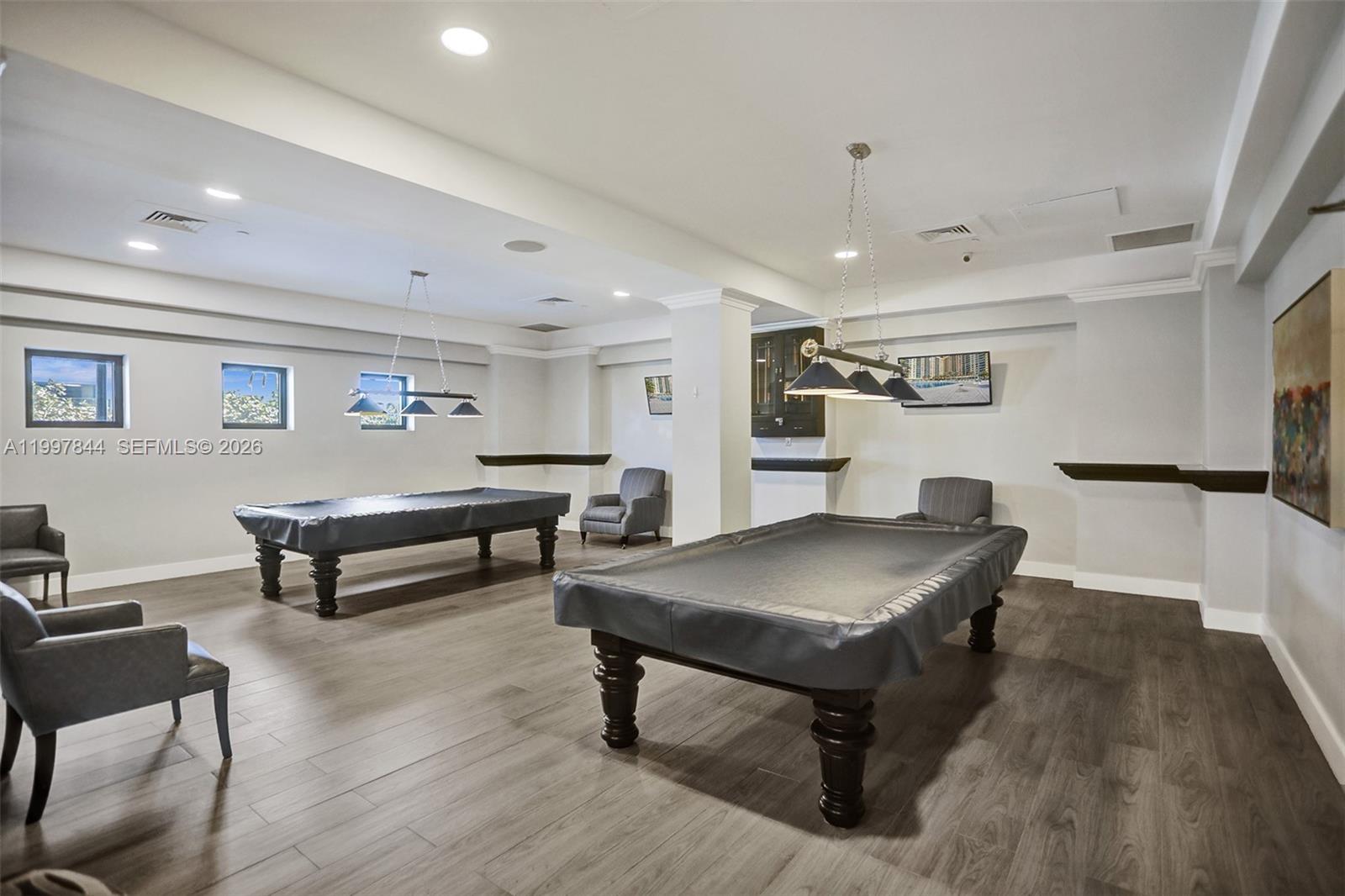 WAVE CONDO - Residential