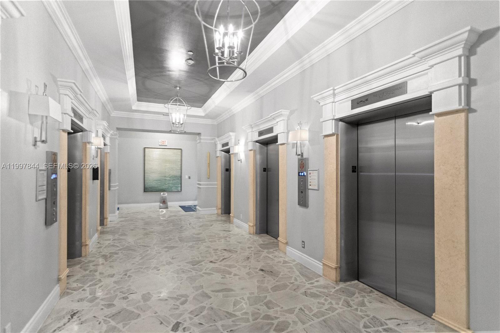 WAVE CONDO - Residential