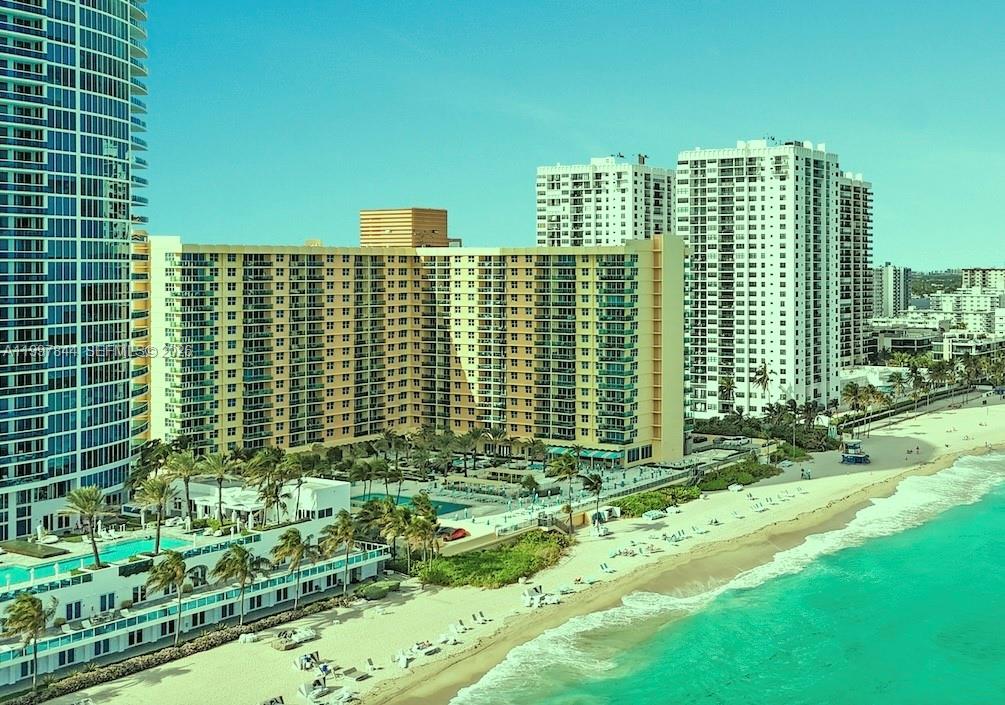 WAVE CONDO - Residential