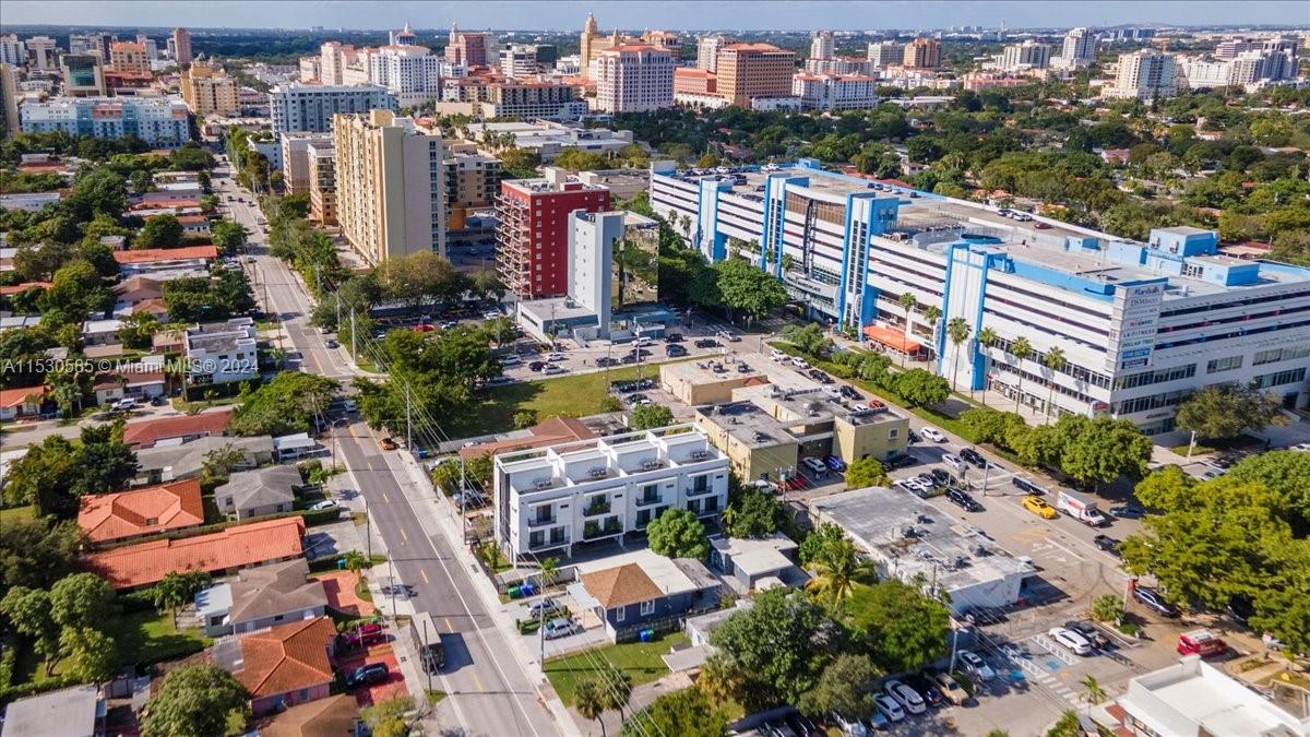 AMND MIAMI SUBURBAN ACRES - Residential Lease