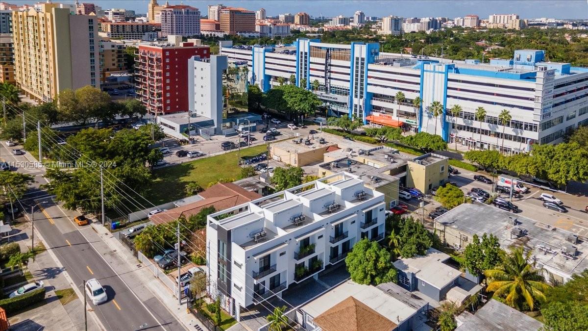 AMND MIAMI SUBURBAN ACRES - Residential Lease