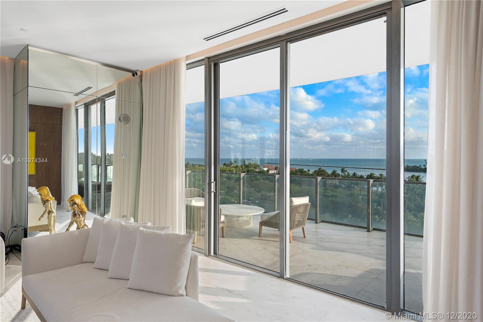 APOGEE CONDO - Residential