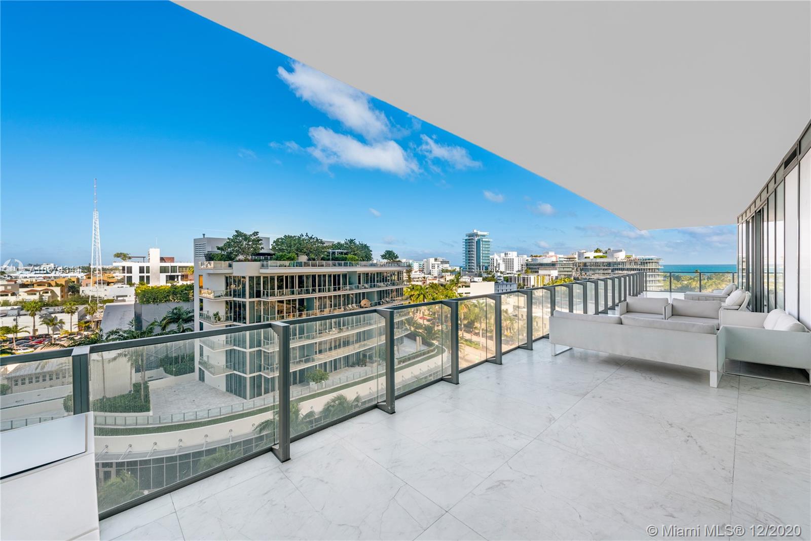 APOGEE CONDO - Residential