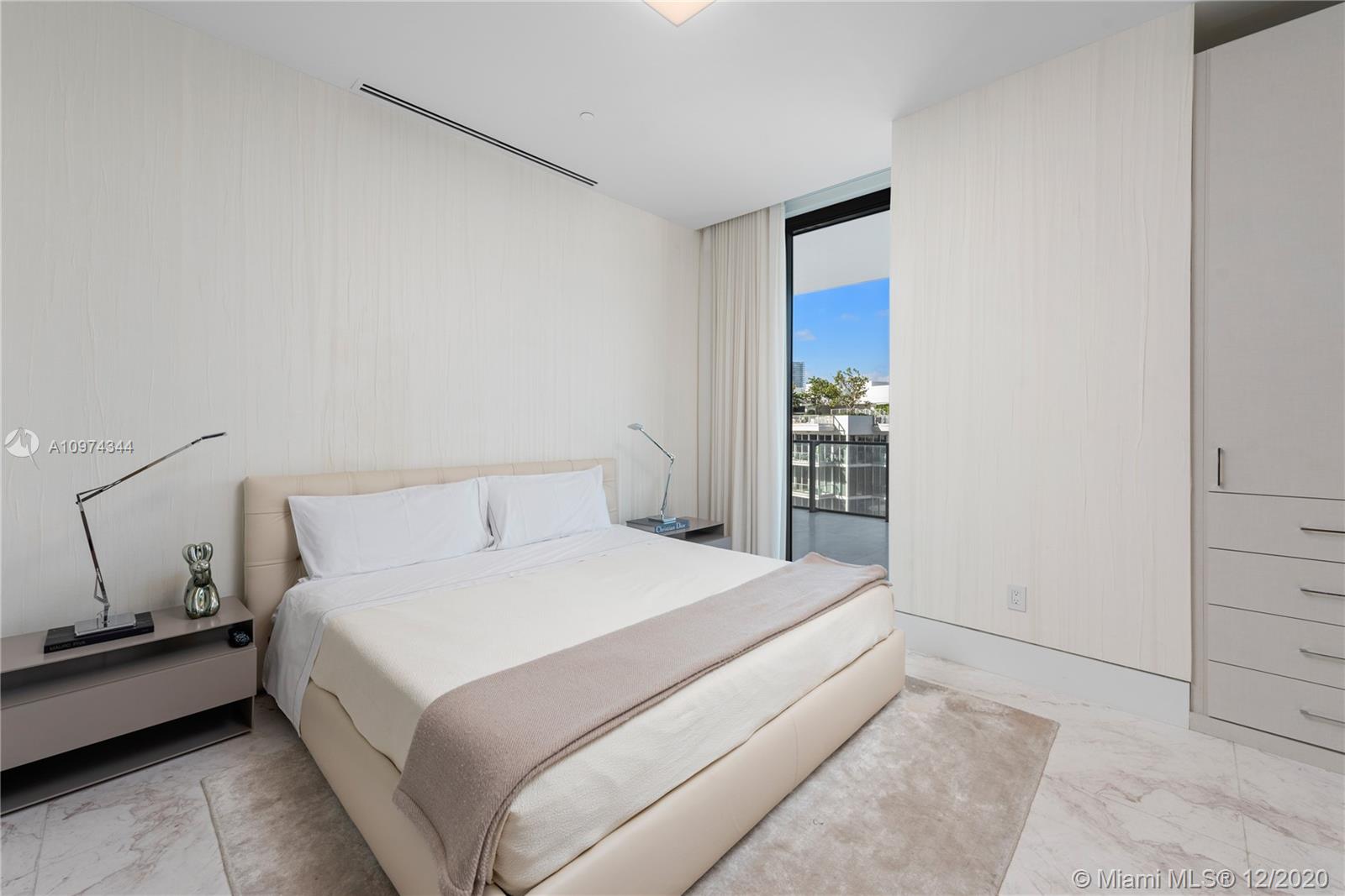 APOGEE CONDO - Residential