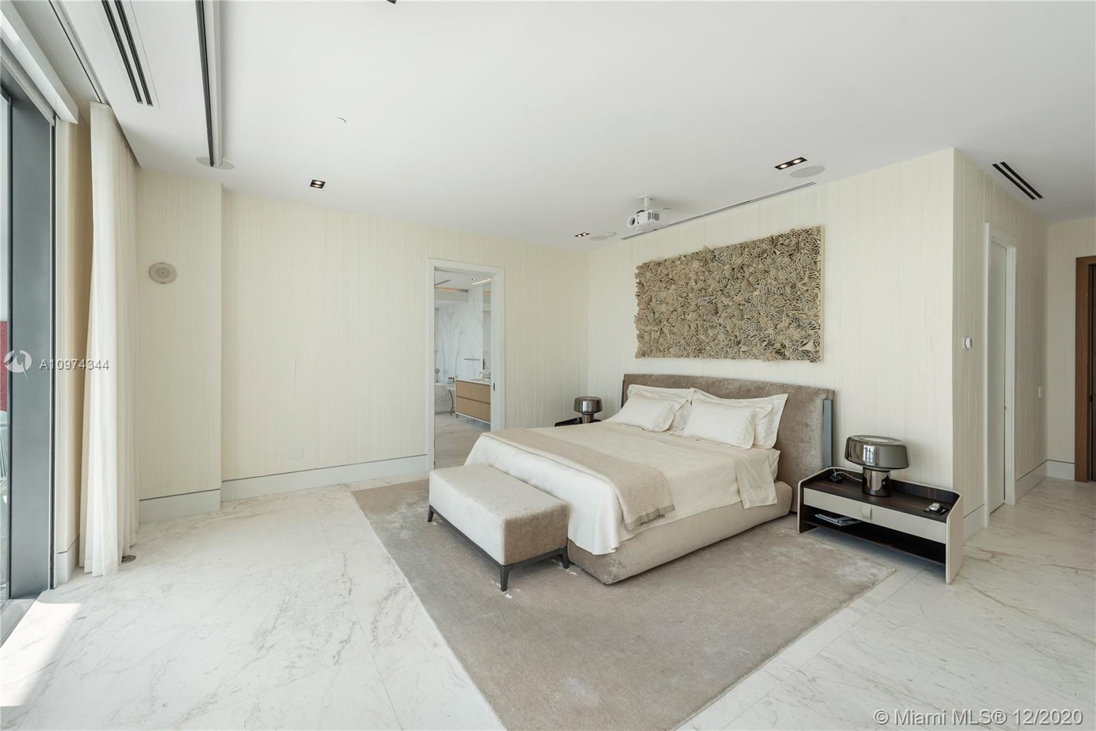 APOGEE CONDO - Residential