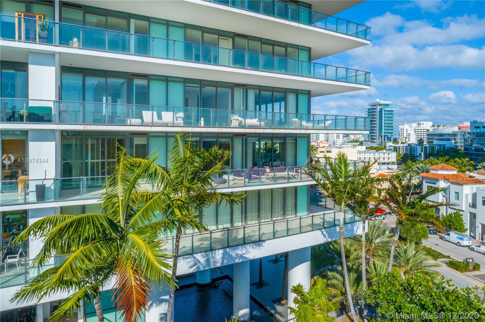 APOGEE CONDO - Residential