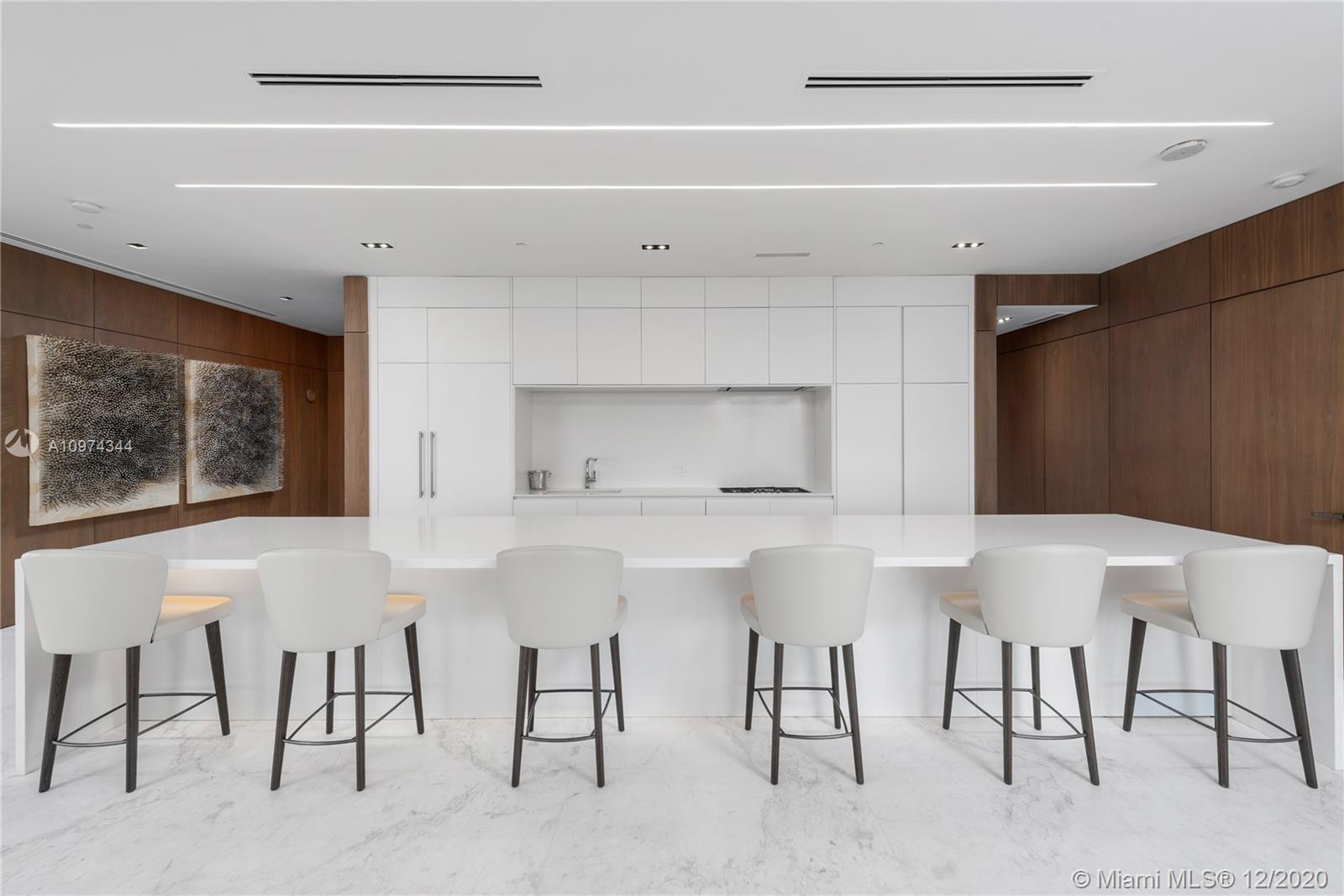 APOGEE CONDO - Residential