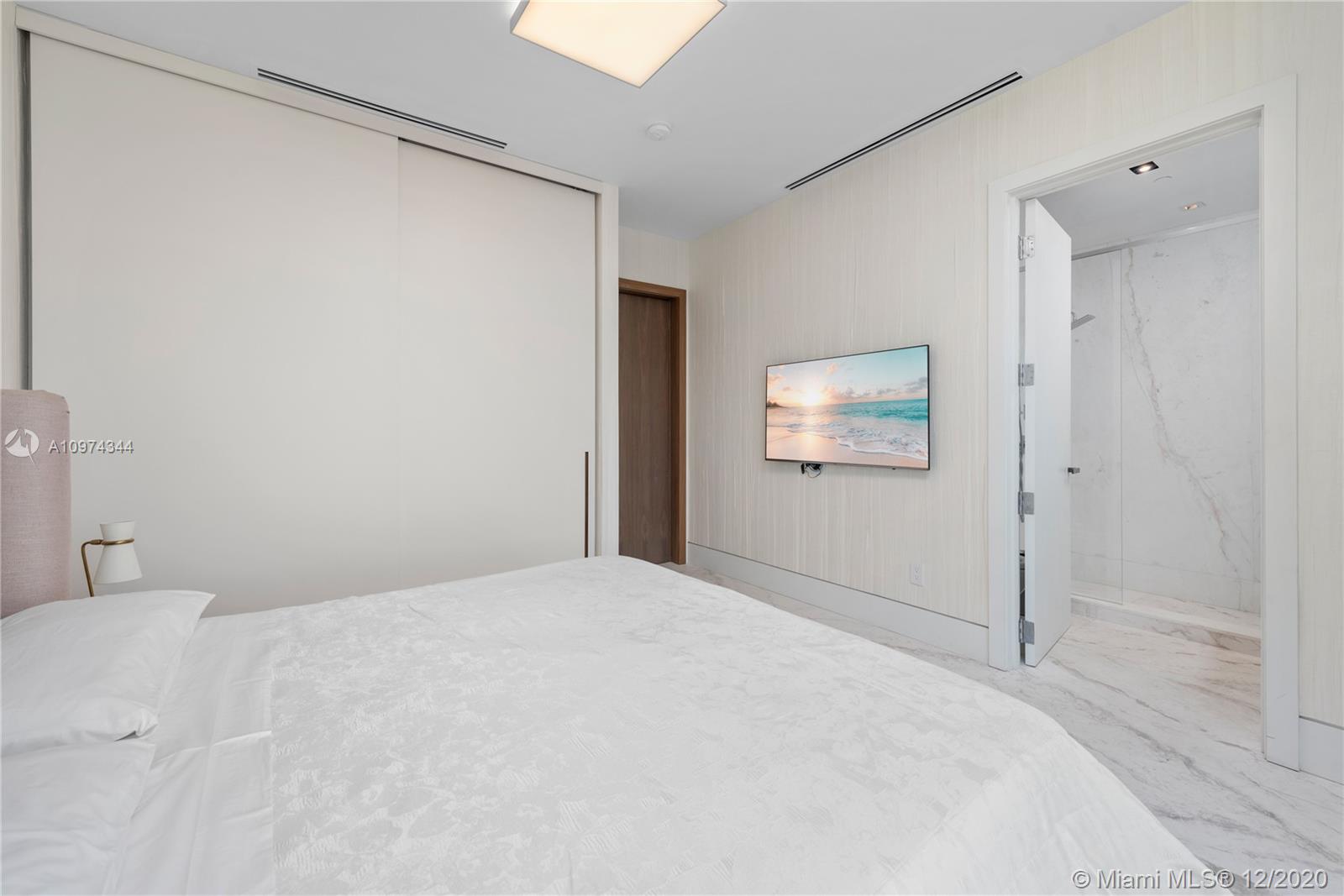 APOGEE CONDO - Residential