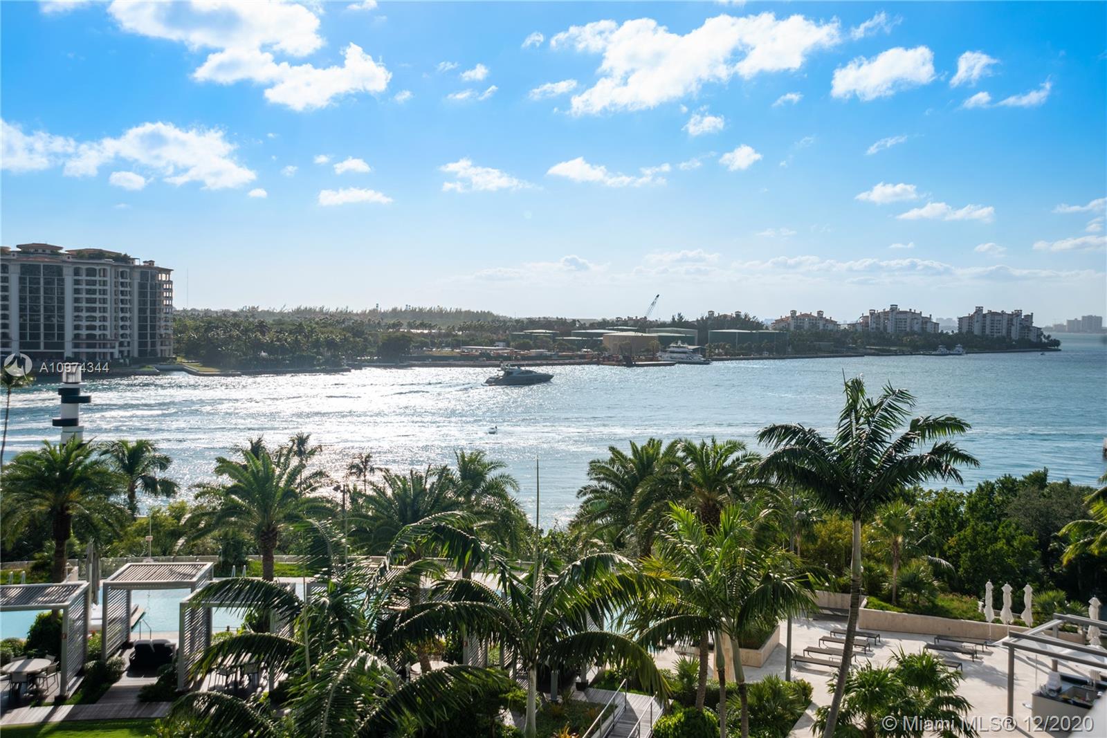 APOGEE CONDO - Residential