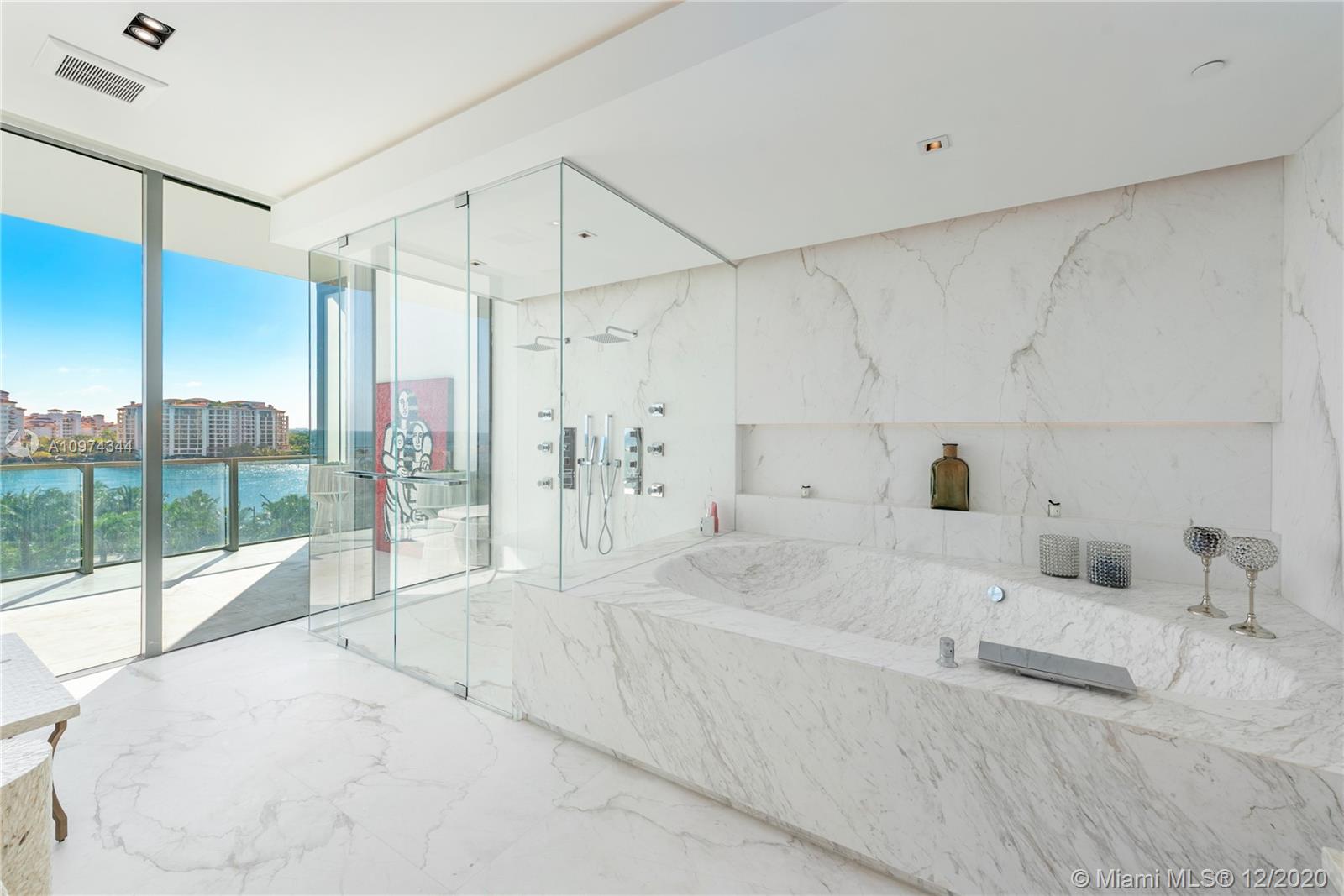 APOGEE CONDO - Residential