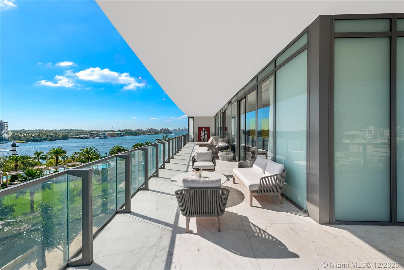 APOGEE CONDO - Residential