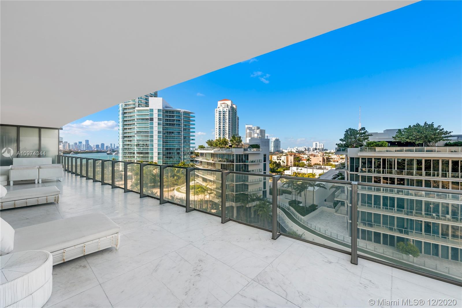 APOGEE CONDO - Residential