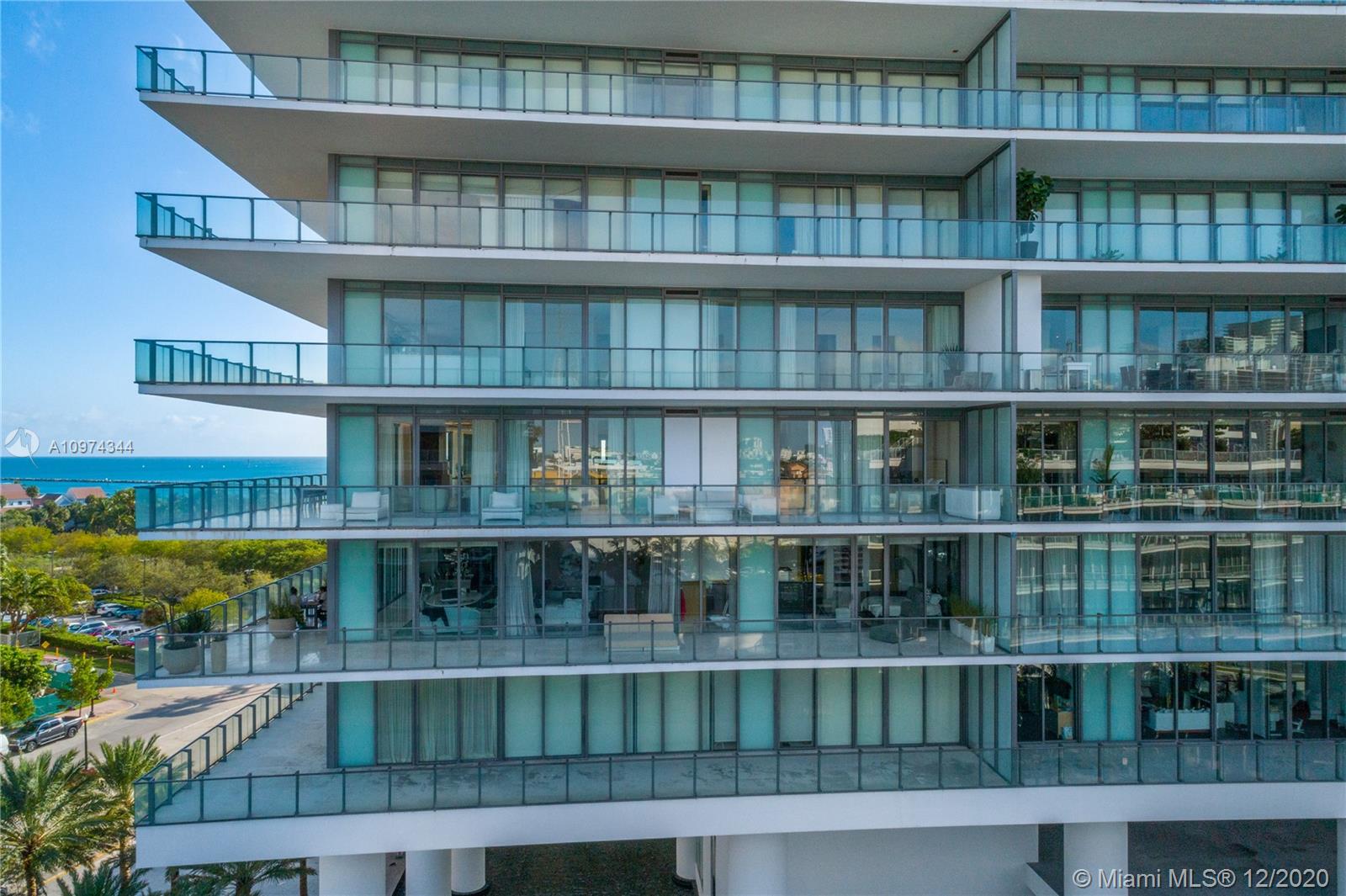 APOGEE CONDO - Residential