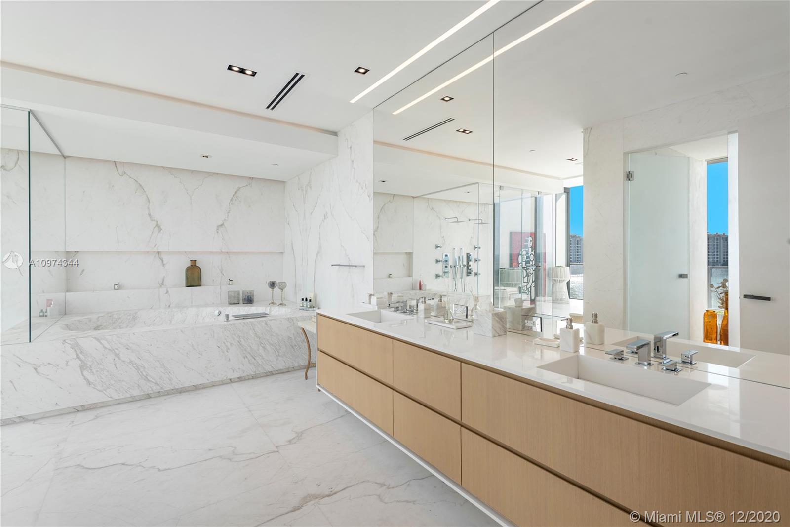 APOGEE CONDO - Residential