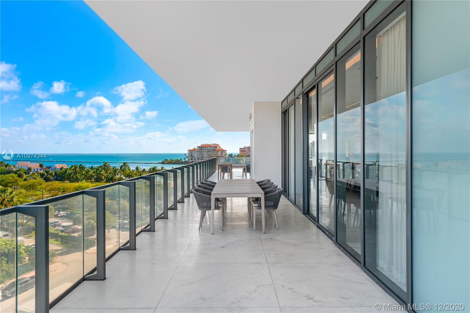 APOGEE CONDO - Residential