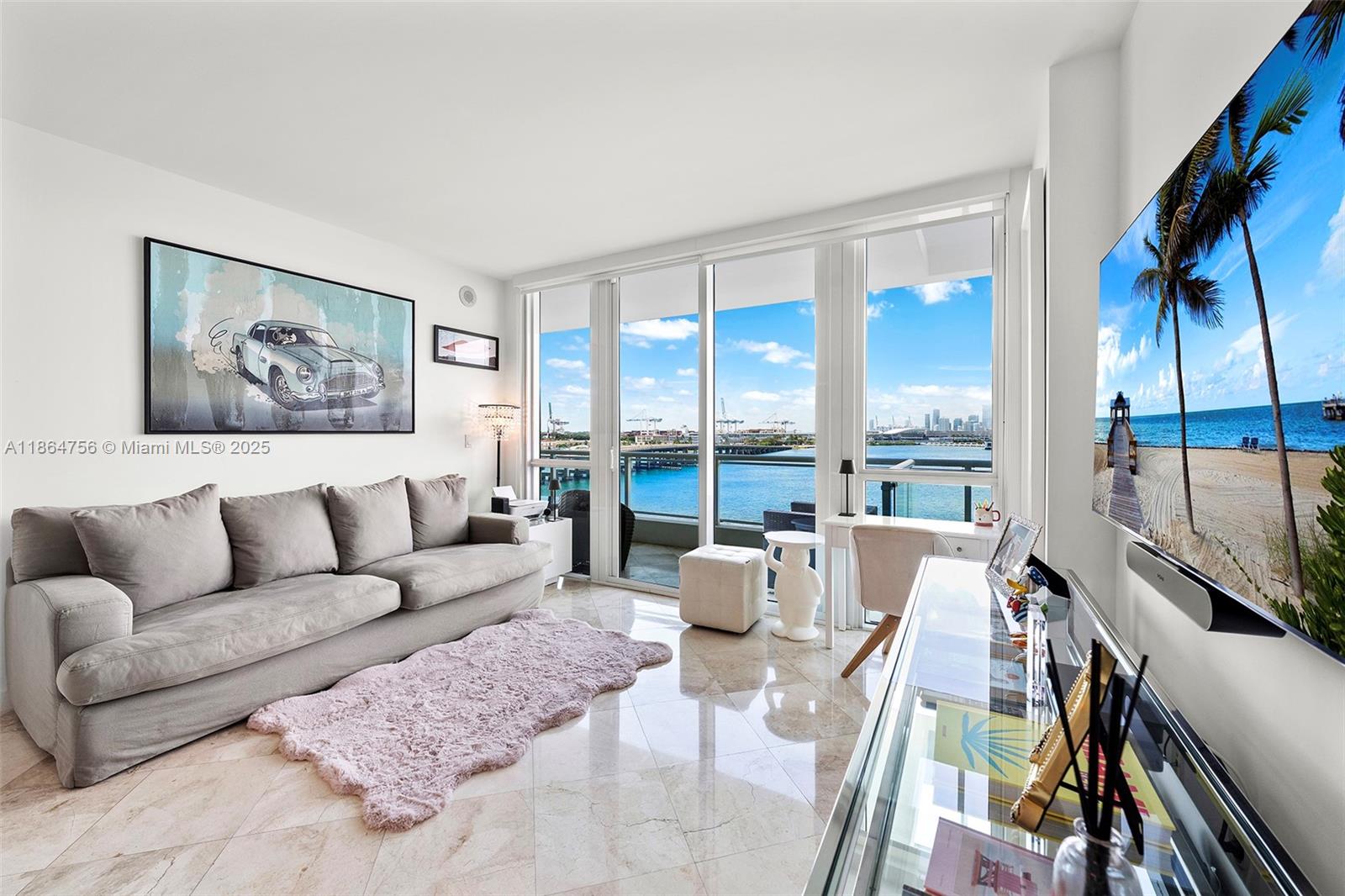540 West Ave 712