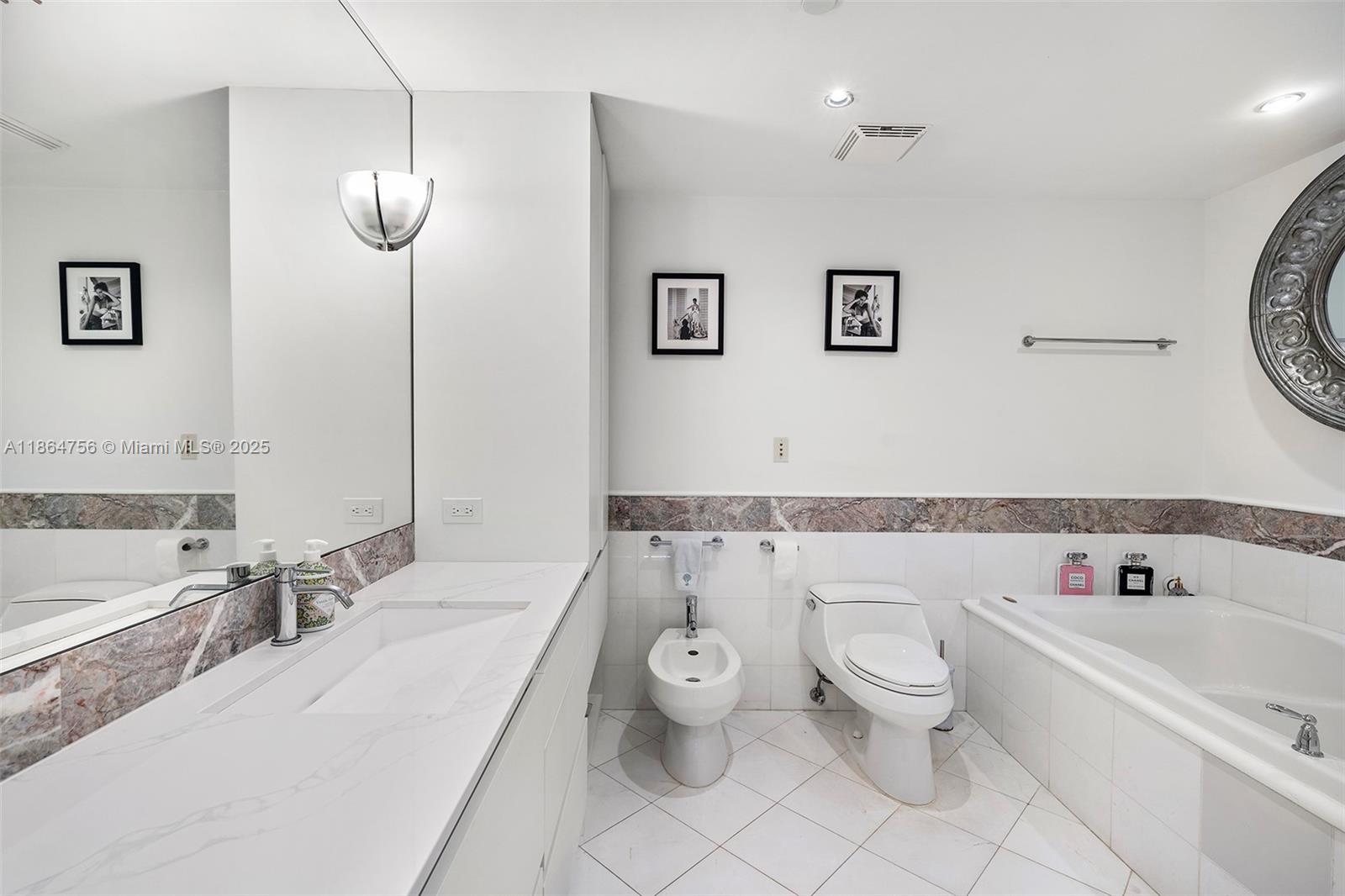 THE BENTLEY BAY CONDO - Residential