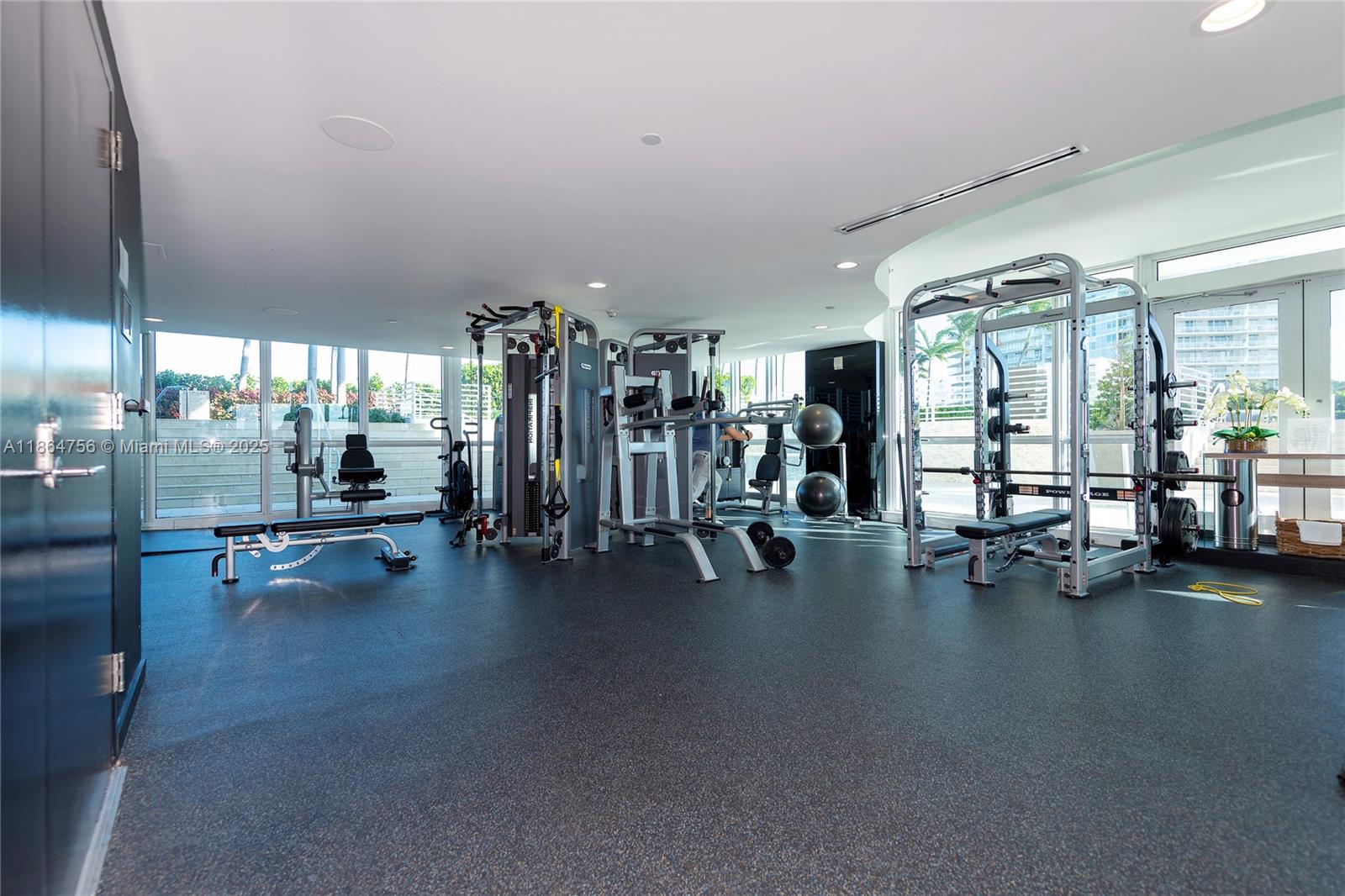 THE BENTLEY BAY CONDO - Residential