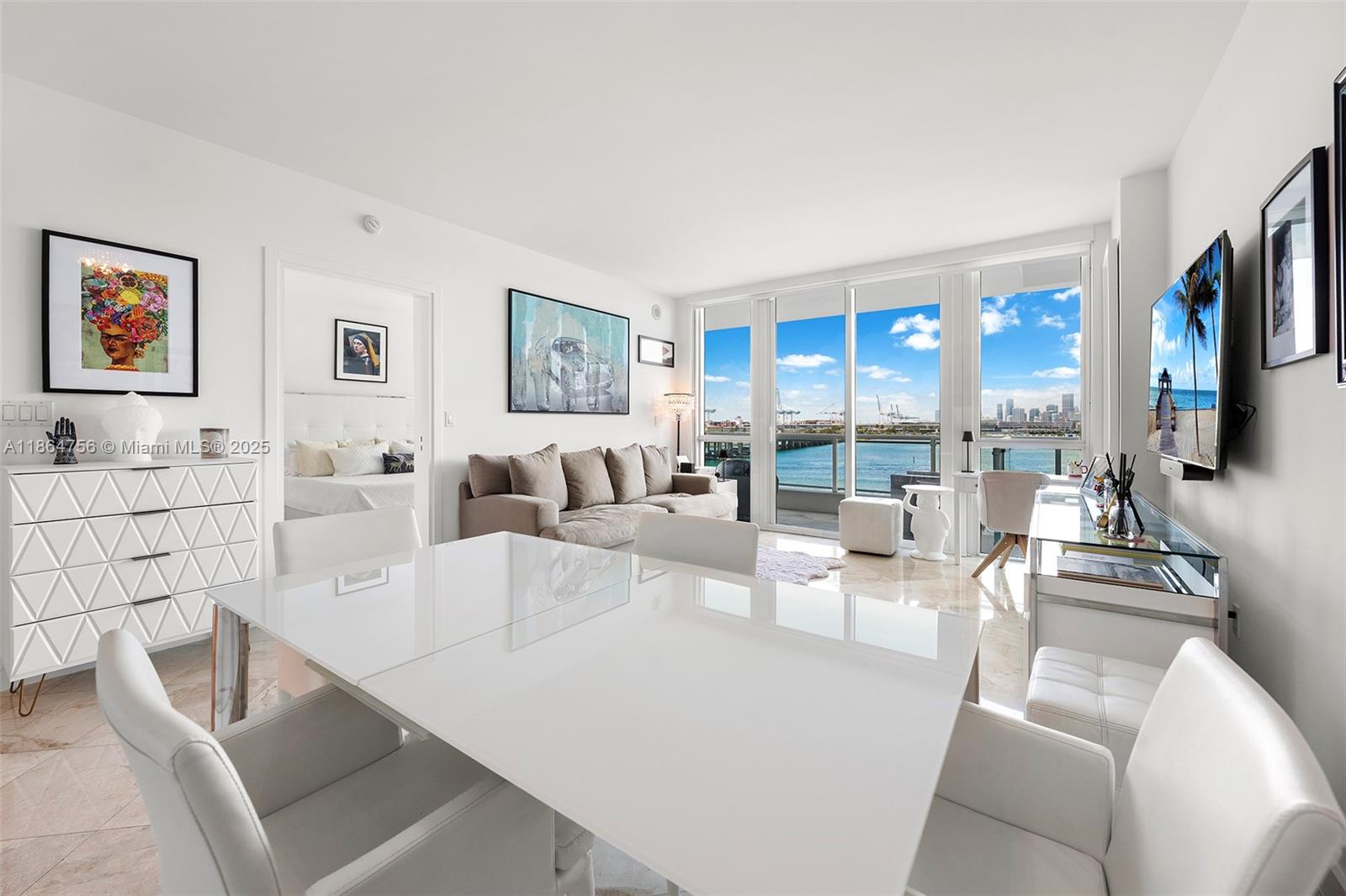 540 West Ave 712