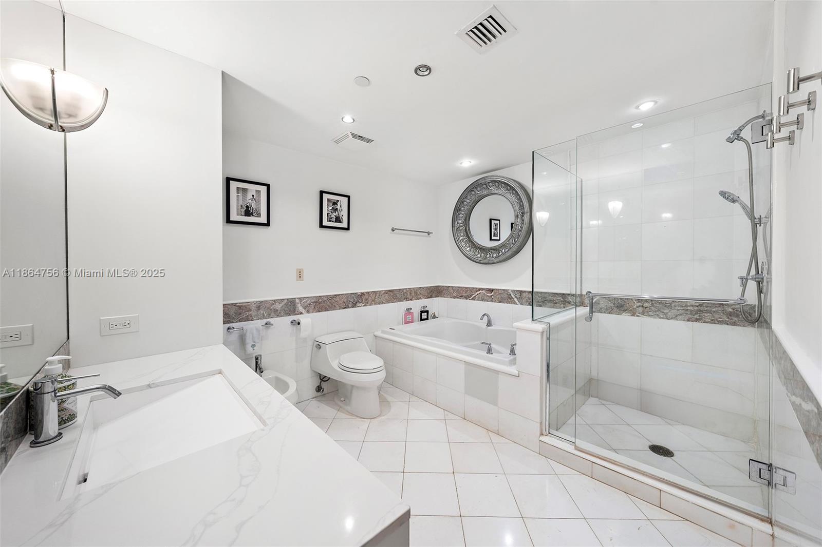THE BENTLEY BAY CONDO - Residential
