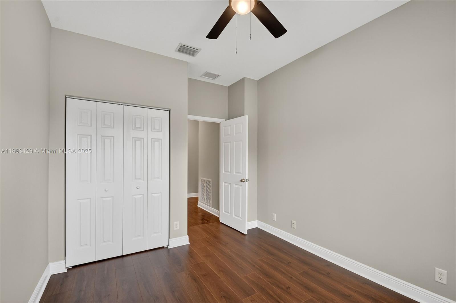 GROVELAND PARK - Residential Lease